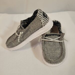 Kids Hey Dude, Casual Grey Shoes, Size Toddler 7